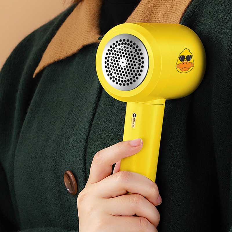 Yellow Duck Version of Electric Lint Remover