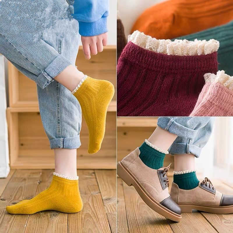 Short Lace Socks