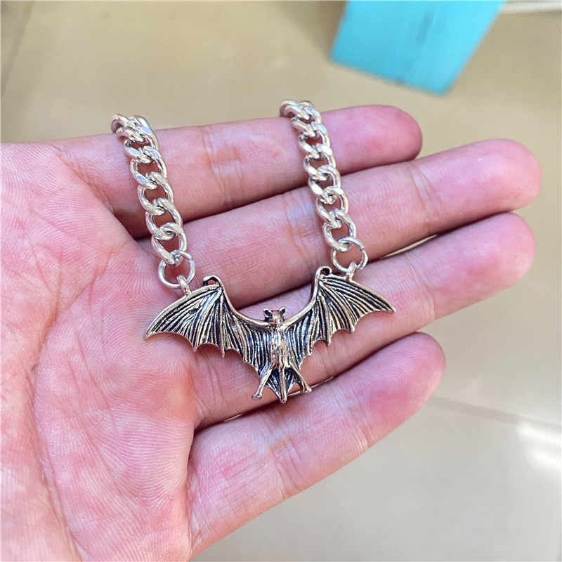 Vintage Punk Gothic Bat Chain Necklace
